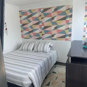 Habitación en casa particular Cerca Al Aeropuerto